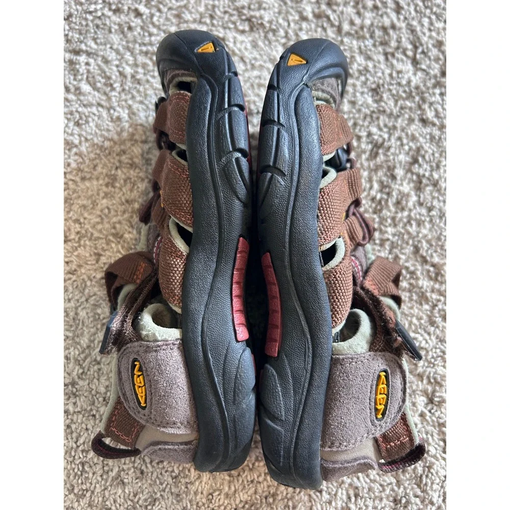 KEEN Newport‎ Hiking Outdoor Kids Brown Canvas Closed Toe Sandals SZ 2